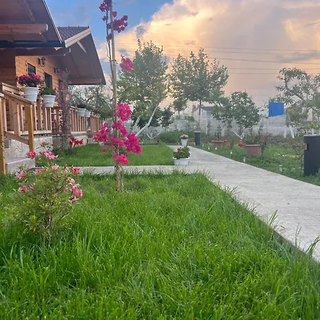 Guest House Dimal Berat Pashalli Exterior photo